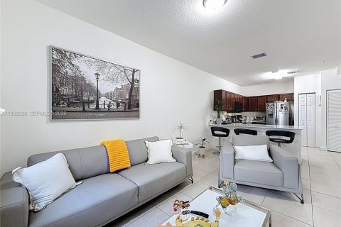 Condominio en venta en Miami, Florida, 2 dormitorios, 101.08 m2 № 2007483 - foto 12