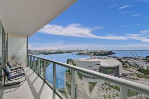 Condominio en alquiler en Miami, Florida, 2 dormitorios, 112.23 m2 № 1939698 - foto 18