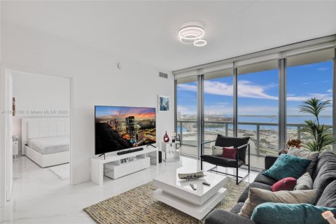 Condominio en alquiler en Miami, Florida, 2 dormitorios, 112.23 m2 № 1939698 - foto 8