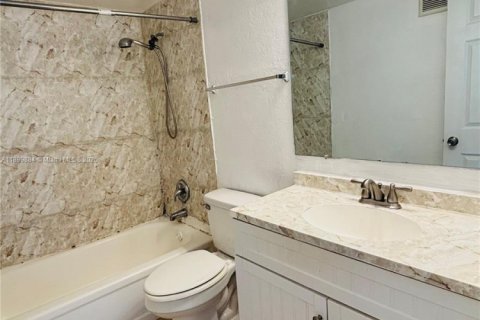 Снять в аренду кондоминиум в Орландо, Флорида 2 спальни, 85.66м2, № 1952502 - фото 9