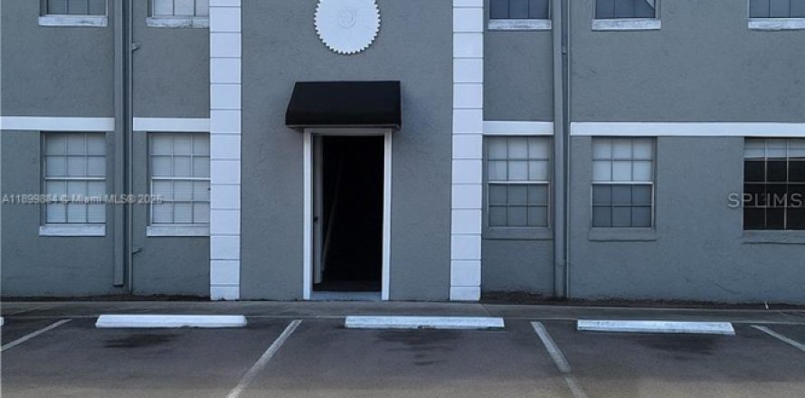 Condo in Orlando, Florida, 2 bedrooms  № 1952502