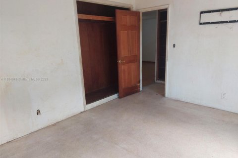 House in Oakland Park, Florida 2 bedrooms, 119.94 sq.m. № 1872559 - photo 14