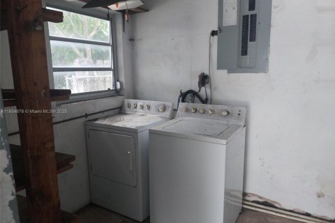 House in Oakland Park, Florida 2 bedrooms, 119.94 sq.m. № 1872559 - photo 16