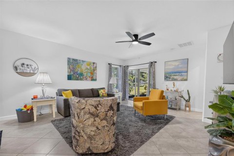 House in Wimauma, Florida 2 bedrooms, 151.99 sq.m. № 2322926 - photo 27