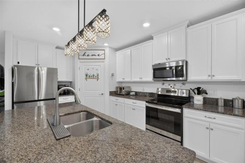 House in Wimauma, Florida 2 bedrooms, 151.99 sq.m. № 2322926 - photo 10