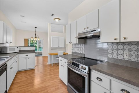 Купить виллу или дом в Окала, Флорида 9 комнат, 142.23м2, № 2303255 - фото 10
