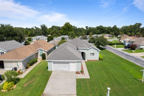 House in Ocala, Florida 3 bedrooms, 142.23 sq.m. № 2303255