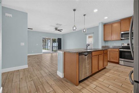 House in Davenport, Florida 3 bedrooms, 159.51 sq.m. № 2329620 - photo 20