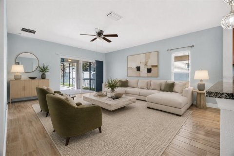 House in Davenport, Florida 3 bedrooms, 159.51 sq.m. № 2329620 - photo 11