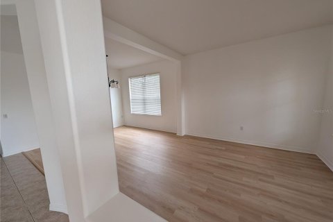 Villa ou maison à louer à Kissimmee, Floride: 3 chambres, 200.76 m2 № 2410450 - photo 7