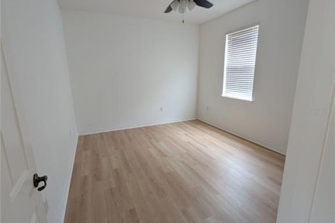 Villa ou maison à louer à Kissimmee, Floride: 3 chambres, 200.76 m2 № 2410450 - photo 19