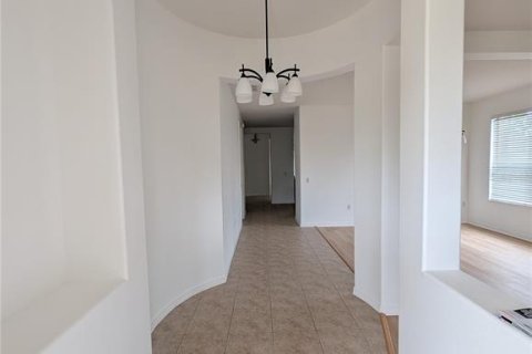 Villa ou maison à louer à Kissimmee, Floride: 3 chambres, 200.76 m2 № 2410450 - photo 5