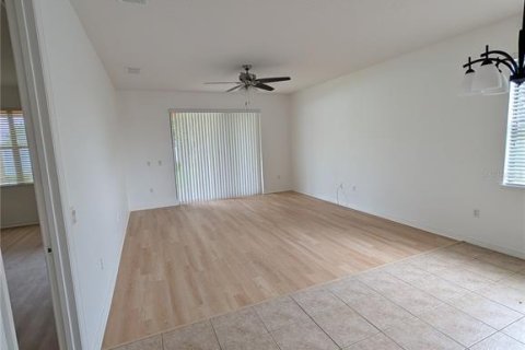 Villa ou maison à louer à Kissimmee, Floride: 3 chambres, 200.76 m2 № 2410450 - photo 9