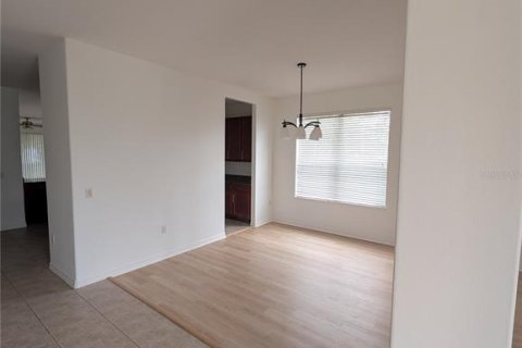 Villa ou maison à louer à Kissimmee, Floride: 3 chambres, 200.76 m2 № 2410450 - photo 6