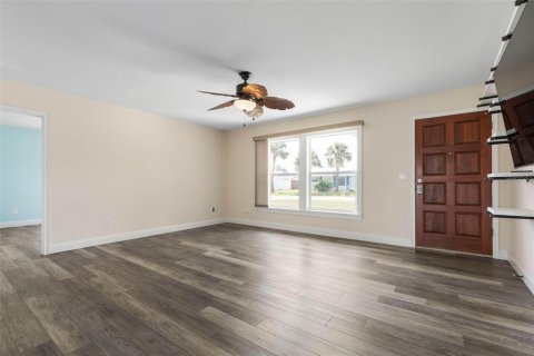 House in Flagler Beach, Florida 2 bedrooms, 100.89 sq.m. № 1828511 - photo 5