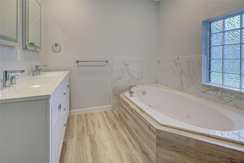 Купить виллу или дом в Венеция, Флорида 6 комнат, 157.75м2, № 1565630 - фото 29