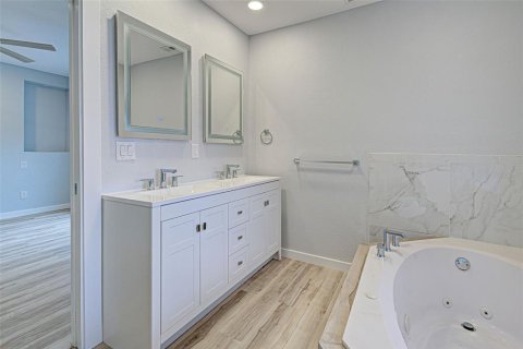 Villa ou maison à vendre à Venice, Floride: 3 chambres, 157.75 m2 № 1565630 - photo 28