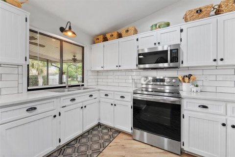 Villa ou maison à vendre à Spring Hill, Floride: 3 chambres, 174.66 m2 № 2398311 - photo 14