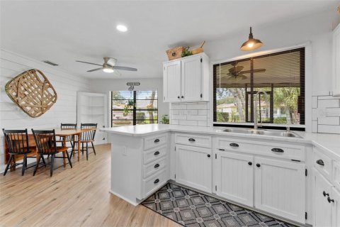 Villa ou maison à vendre à Spring Hill, Floride: 3 chambres, 174.66 m2 № 2398311 - photo 15