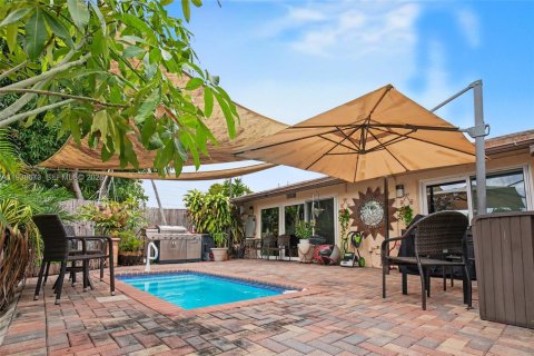 Touwnhouse à vendre à Miami, Floride: 2 chambres, 91.6 m2 № 1997859 - photo 30