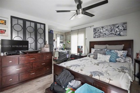 Touwnhouse à vendre à Miami, Floride: 2 chambres, 91.6 m2 № 1997859 - photo 19