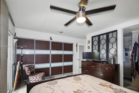 Touwnhouse à vendre à Miami, Floride: 2 chambres, 91.6 m2 № 1997859 - photo 21