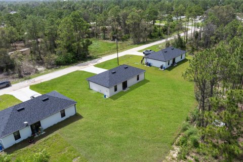 Casa en venta en Lehigh Acres, Florida, 3 dormitorios, 110.37 m2 № 1707604 - foto 30