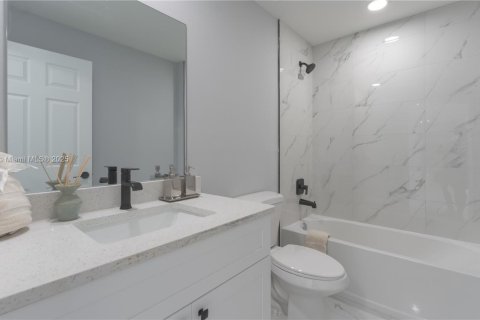 Casa en venta en Lehigh Acres, Florida, 3 dormitorios, 110.37 m2 № 1707604 - foto 17