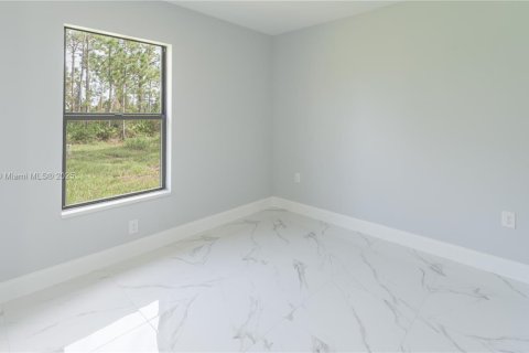 Casa en venta en Lehigh Acres, Florida, 3 dormitorios, 110.37 m2 № 1707604 - foto 18