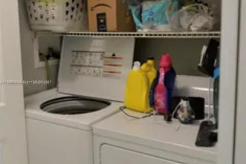 Купить кондоминиум в Майами, Флорида 1 спальня, 78.97м2, № 2054701 - фото 10