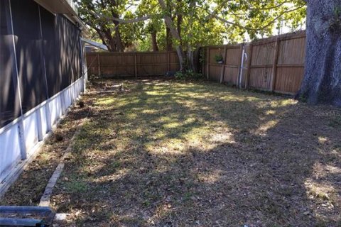 House in Holiday, Florida 2 bedrooms, 119.75 sq.m. № 2231784 - photo 12