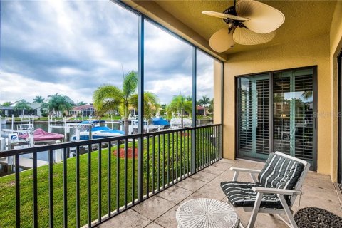 Condominio en alquiler en Punta Gorda, Florida, 2 dormitorios, 171.96 m2 № 248661 - foto 29