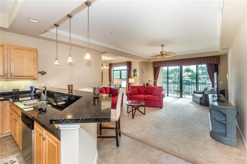 Condominio en alquiler en Punta Gorda, Florida, 2 dormitorios, 171.96 m2 № 248661 - foto 9