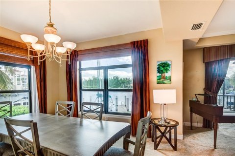 Condominio en alquiler en Punta Gorda, Florida, 2 dormitorios, 171.96 m2 № 248661 - foto 5