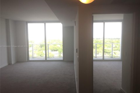 Condominio en venta en Miami, Florida, 1 dormitorio, 60.2 m2 № 2077030 - foto 4