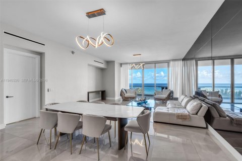 Condo in Sunny Isles Beach, Florida, 3 bedrooms  № 1997856 - photo 3