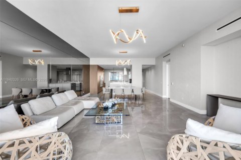 Condo in Sunny Isles Beach, Florida, 3 bedrooms  № 1997856 - photo 7