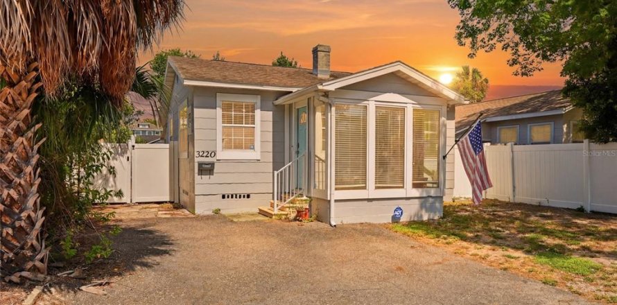 Villa ou maison à Saint Petersburg, Floride 2 chambres, 65.4 m2 № 2151580