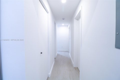 Apartment in Miami, Florida 2 bedrooms, 76.64 sq.m. № 1988830 - photo 10