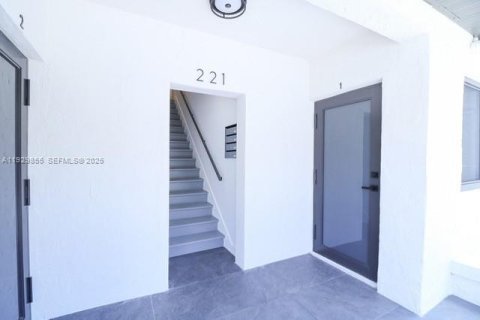 Apartment in Miami, Florida 2 bedrooms, 76.64 sq.m. № 1988830 - photo 14
