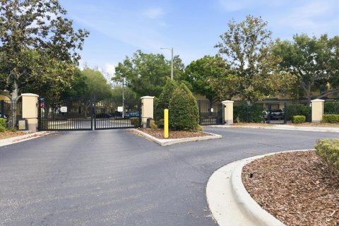 Townhouse in Valrico, Florida 3 bedrooms, 130.81 sq.m. № 2151795 - photo 11