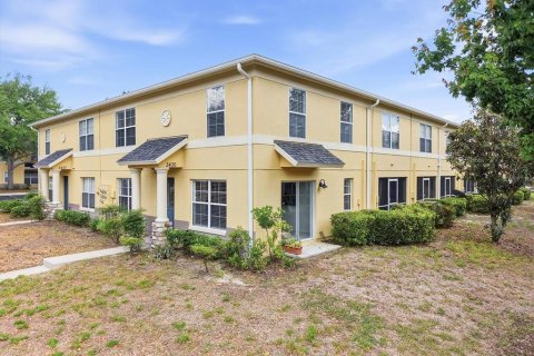 Townhouse in Valrico, Florida 3 bedrooms, 130.81 sq.m. № 2151795 - photo 2