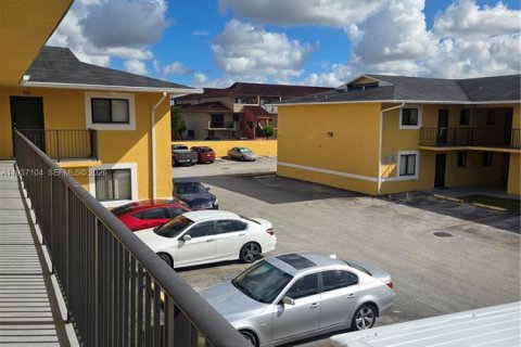 Condominio en alquiler en Miami, Florida, 2 dormitorios, 80.08 m2 № 1994913 - foto 8