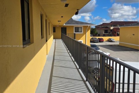 Condominio en alquiler en Miami, Florida, 2 dormitorios, 80.08 m2 № 1994913 - foto 9