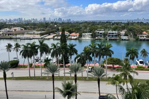 Copropriété à louer à Miami Beach, Floride: 2 chambres, 96.62 m2 № 1983765 - photo 5