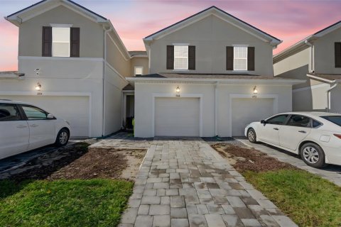 Adosado en Orlando, Florida 3 dormitorios, 142.33 m2 № 2113813