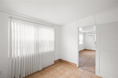 House in Port Charlotte, Florida 3 bedrooms, 102.19 sq.m. № 1854241 - photo 4