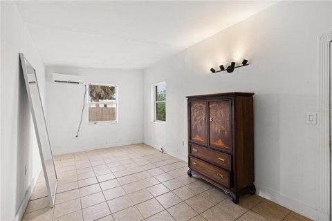 House in Port Charlotte, Florida 3 bedrooms, 102.19 sq.m. № 1854241 - photo 10