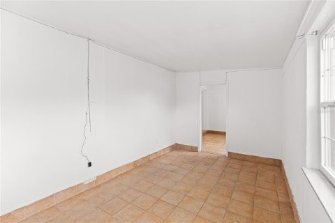 House in Port Charlotte, Florida 3 bedrooms, 102.19 sq.m. № 1854241 - photo 8