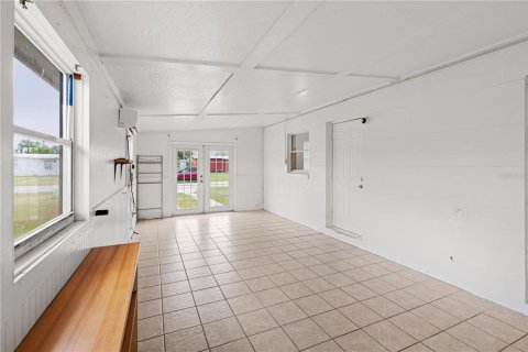 House in Port Charlotte, Florida 3 bedrooms, 102.19 sq.m. № 1854241 - photo 18
